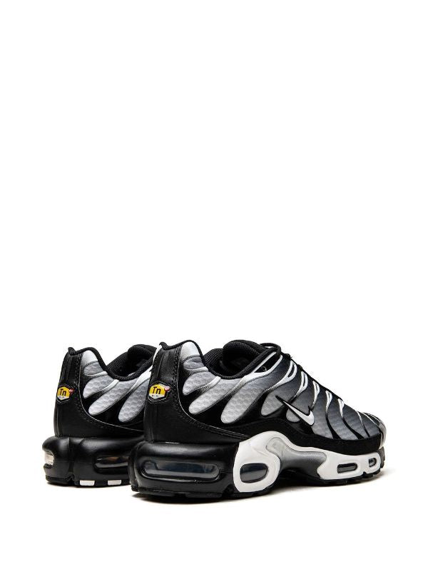 Nike Air Max Plus “Black/silver”