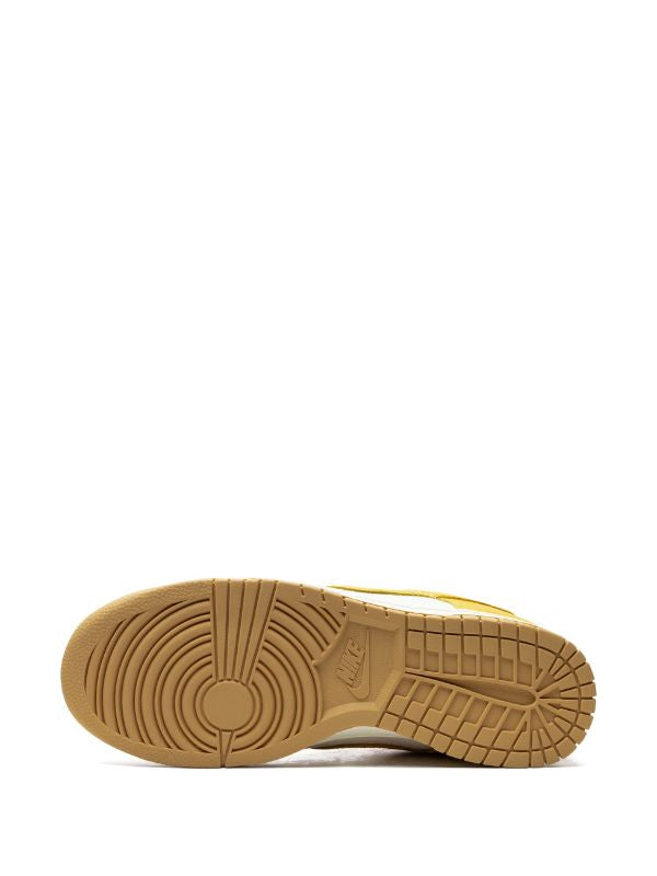 Nike Dunk Low “University Gold”