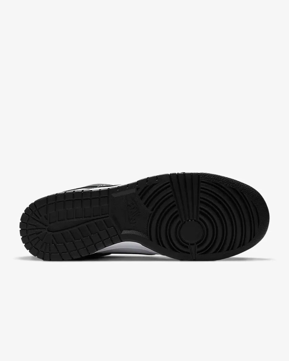 Nike Dunk Low Retro “Black/White - Panda”