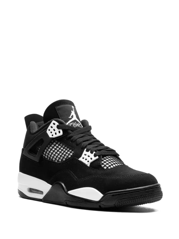 Air Jordan 4 “White Thunder”