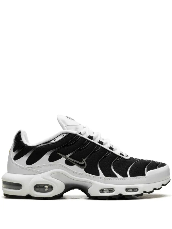 Nike Air Max Plus “Black/White”