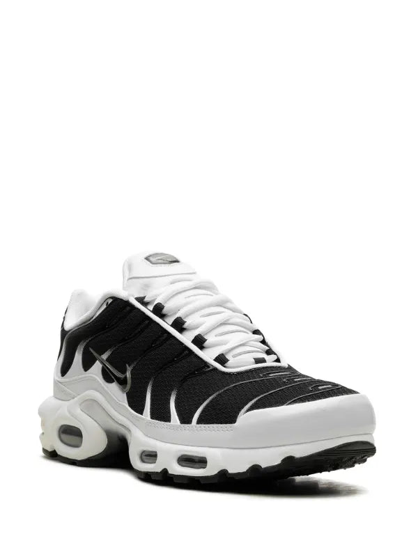 Nike Air Max Plus “Black/White”