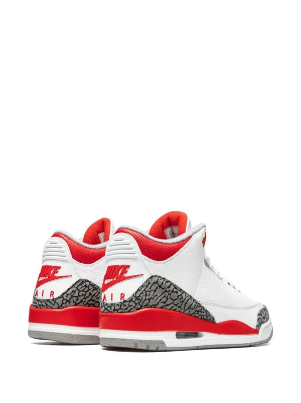 Air Jordan 3 Retro OG “Fire Red 2022”