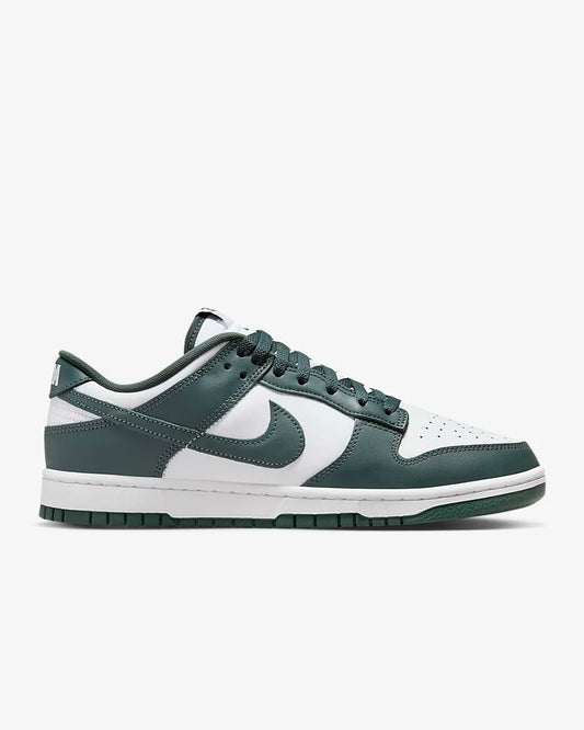 Nike Dunk Low “Team Green”