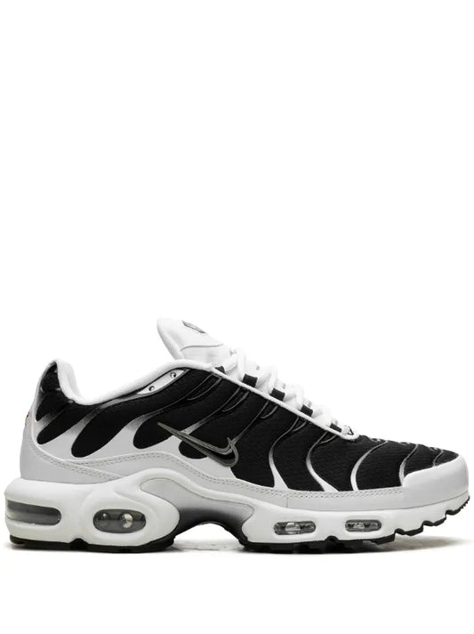 Nike Air Max Plus “Black/White”
