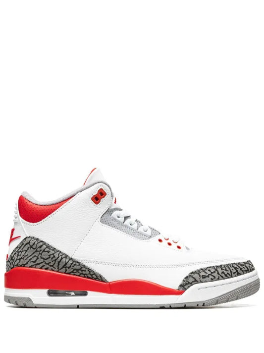 Air Jordan 3 Retro OG “Fire Red 2022”