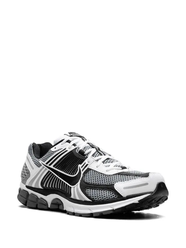 Nike Zoom Vomero 5 SE SP “Black/Metallic Silver”