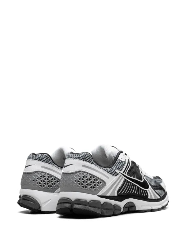 Nike Zoom Vomero 5 SE SP “Black/Metallic Silver”