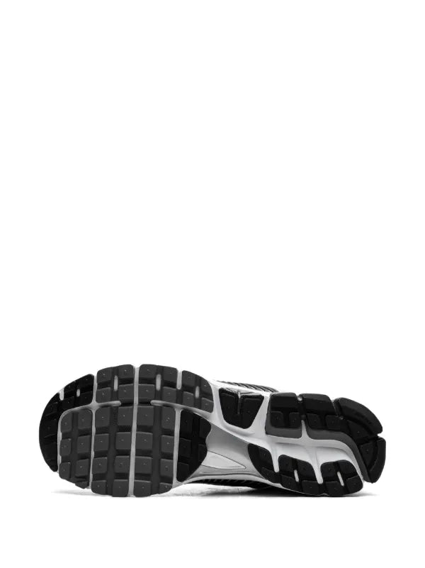 Nike Zoom Vomero 5 SE SP “Black/Metallic Silver”